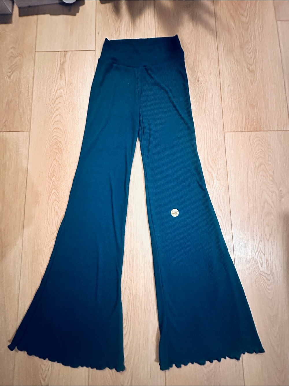 ⭐️ NEW ⭐️ NWT Super Comfy Stretchy Boho Lightweight Flare Pants Fits Size 4-6